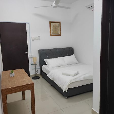 Adeen'S Suria Suite, Hotel Mutiara Гуа-Мусанг Екстер'єр фото